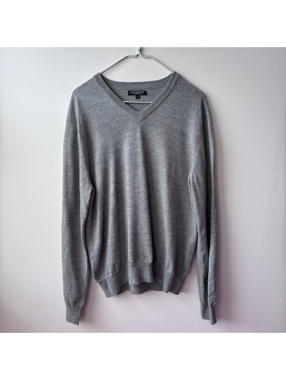 Express Design Studio Italian Merino Wool Gray V-Neck Sweater